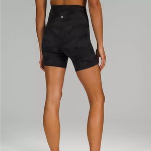 Lululemon Align shorts 3” in green camo
